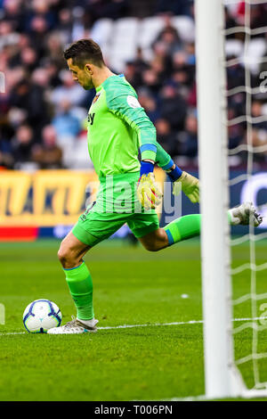 Queen Elizabeth Olympic Park , Londra, Inghilterra, Regno Unito. 16 marzo 2019. Lukasz Fabianski del West Ham United durante il match di Premier League tra il West Ham United e Huddersfield Town presso il London Stadium, Queen Elizabeth Olympic Park , Londra, Inghilterra il 16 marzo 2019. Foto di Adamo di Loreto. Solo uso editoriale, è richiesta una licenza per uso commerciale. Nessun uso in scommesse, giochi o un singolo giocatore/club/league pubblicazioni. Credit: UK Sports Pics Ltd/Alamy Live News Foto Stock