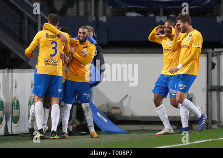 HEERENVEEN, calcio, 16-03-2019, Abe Lenstra stadium, stagione 2018 / 2019, olandese Eredivisie, de Graafschap celebra il 0-3 durante la partita SC Heerenveen - de Graafschap. Foto Stock