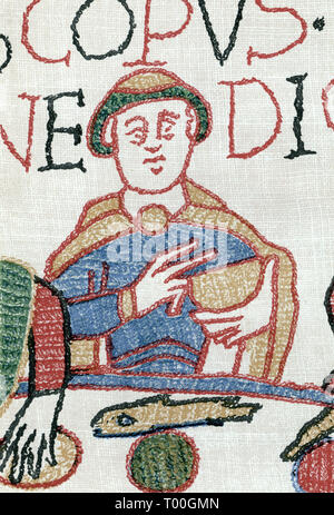 Arazzo di Bayeux: Vescovo Oddone dicendo grazia dopo Norman lo sbarco in Inghilterra, Settembre, 1066. L'Arazzo di Bayeux è un panno ricamato misurano circa 70 metri (230 ft) di lunghezza e 50 cm (20 in) di altezza. Essa descrive gli eventi che portano fino alla conquista normanna dell'Inghilterra in materia di Guglielmo duca di Normandia e Harold, Earl del Wessex, successivamente re d'Inghilterra, e culminata nella battaglia di Hastings. Foto Stock