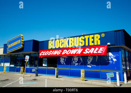 PERTH, Australia - 13 Marzo 2019: l'ultimo Blockbuster video store in Australia la chiusura verso il basso nel sobborgo di Morley Foto Stock