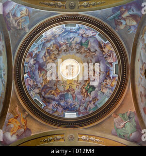 PARMA, Italia - 16 Aprile 2018: Il freso dell Incoronazione della Vergine Maria nella cupola della chiesa di Santa Croce di Giovanni Maria Conti della fotocamera Foto Stock