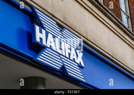 Halifax bank. High Street Kensington, Kensington, Londra Foto Stock