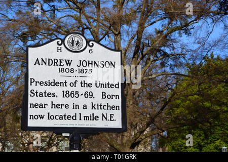 Marcatore di storico per Andrew Johnson, il diciassettesimo Presidente degli Stati Uniti in Downtown Raleigh North Carolina. Foto Stock