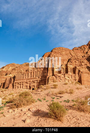 Tombe reali, Petra, Ma'an Governatorato, Giordania Foto Stock