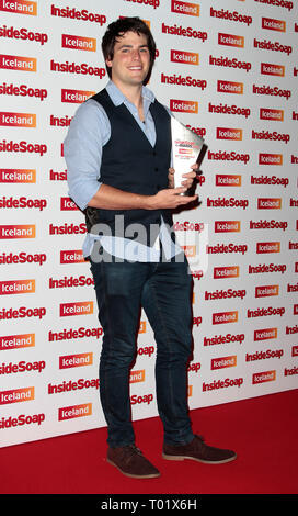Oct 01, 2014 - Londra, Inghilterra, Regno Unito - all'interno di sapone Awards 2014 a Dstrkt, Piccadilly, Londra Foto Mostra: James Mason Foto Stock
