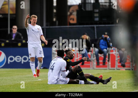 Sabato, 16 marzo 2019: FC Dallas avanti Dominique Badji (14) a Columbus Crew SC defender Afful Harrison (25) sul suo giro nella seconda metà della partita tra FC Dallas e Columbus Crew SC a MAPFRE Stadium, in Columbus OH. Obbligatorio Photo credit: Dorn Byg/Cal Sport Media. Columbus Crew SC 1 - FC Dallas 0 Foto Stock