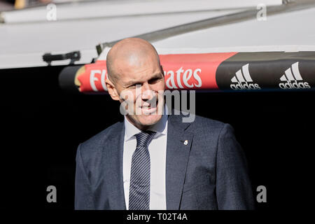 Madrid, Spagna. 16 marzo 2019. Del Real Madrid in pullman Zinedine Zidane visto durante la Liga match tra il Real Madrid e il Real Club Celta de Vigo a Stadio Santiago Bernabeu di Madrid in Spagna. Marzo 16, 2019. Credito: SOPA Immagini limitata/Alamy Live News Foto Stock