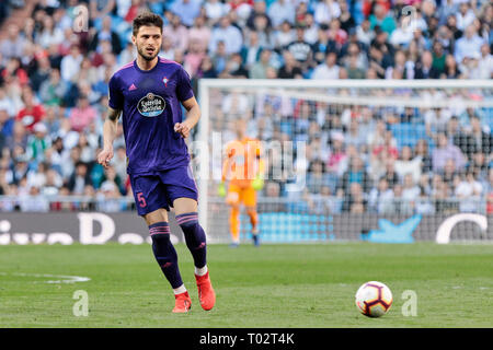 Madrid, Spagna. 16 marzo 2019. Real Club Celta de Vigo è corretto Yokuslu visto in azione durante la Liga match tra il Real Madrid e il Real Club Celta de Vigo a Stadio Santiago Bernabeu di Madrid in Spagna. Credito: SOPA Immagini limitata/Alamy Live News Foto Stock