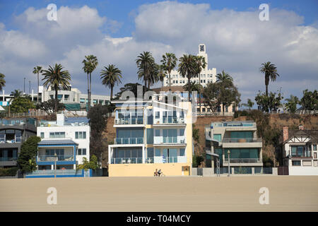 Case sulla spiaggia sul filamento di Santa Monica, Los Angeles, California, Stati Uniti d'America Foto Stock