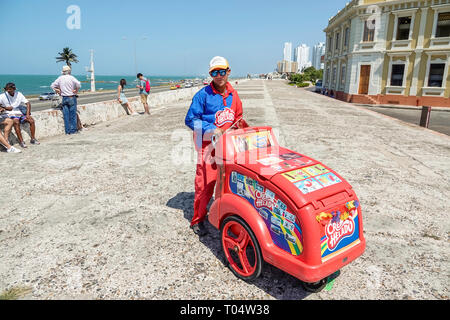 Cartagena Colombia,Caribbean Sea,Centro,centro,fortificazione,bulwark,muro di pietra,uomo ispanico maschio,venditore venditori bancarelle stand mercato Foto Stock