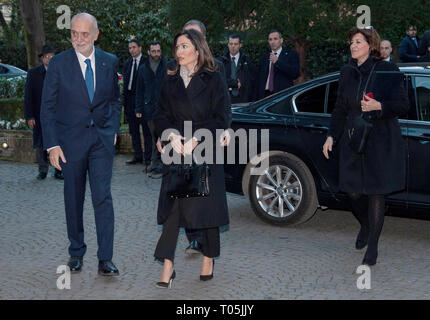 Il presidente Sergio Mattarella e il cardinale Pietro Parolin soddisfare a Villa Borromeo per il novantesimo anniversario del Concordato dei Patti Lateranensi tra Italia e il Vaticano, firmato a Roma il 11 febbraio 1929 Dove: Roma, Italia Quando: 14 Feb 2019 Credit: IPA/WENN.com * * disponibile solo per la pubblicazione in UK, USA, Germania, Austria, Svizzera** Foto Stock