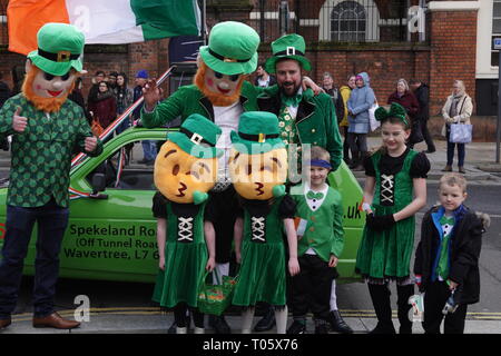 Liverpool Regno Unito, 17 marzo 2019. Il giorno di San Patrizio a Liverpool Regno Unito. Credito: Ken Biggs/Alamy Live News. Foto Stock