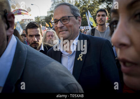 Madrid, Spagna. 16 Mar, 2019. La Catalogna la regione presidente QUIM TORRA a Madrid a sostegno dei carcerati leader separatista che la prova è in corso. Migliaia i catalani sono andati alla capitale spagnola a marzo sotto lo slogan 'self-determinazione non è un crimine". Ultimi 12 febbraio in Spagna la Corte suprema ha iniziato la prova su dodici dirigenti catalano con oneri relativi ad un Ottobre 2017 referendum di indipendenza che è stata considerata illegale da parte del governo spagnolo. Credito: Jordi Boixareu/ZUMA filo/Alamy Live News Foto Stock