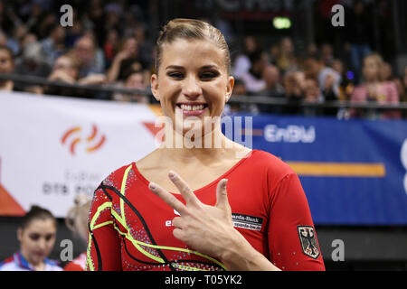 Stoccarda, Deutschland. Xvii Mar, 2019. Elisabeth Seitz (GER). GES/Ginnastica/EnBW DTB Pokal, Coppa del Mondo Donne, 17.03.2019 - GES/ginnastica artistica/Gymnastics World Cup, Stoccarda: 17.03.2019 - | Utilizzo di credito in tutto il mondo: dpa/Alamy Live News Foto Stock