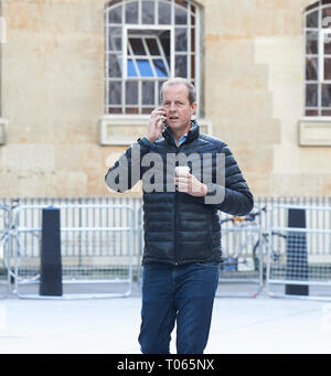 Londra, Regno Unito. Xvii Mar, 2019. Gli ospiti arrivano alla BBC prima della loro comparsa sul Andrew Marr Show. Broadcasting House, Londra. Regno Unito Nick Boles, il Tory MP per Grantham e Stamford recentemente rassegnato le dimissioni dal partito conservatore dopo pubblici disaccordi sulla Brexit. Credito: Thomas Bowles/Alamy Live News Foto Stock