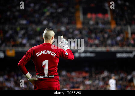 Mestalla stadio, Valencia, Spagna. Xvii Mar, 2019. La Liga calcio, Valencia contro il Getafe; Portiere Jaume Domenech di Valencia CF gesti Credito: Azione Sport Plus/Alamy Live News Foto Stock