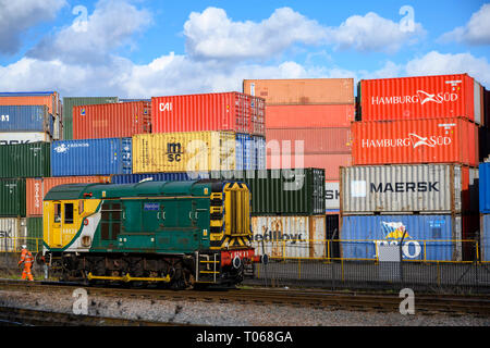 Il trasporto ferroviario di merci terminale, porto di Felixstowe, Suffolk, Regno Unito. Foto Stock