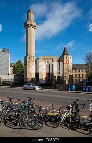 La Edinburgh Central Mosque sul Potterrow nella zona della prima università di Edimburgo in Scozia, Regno Unito. Foto Stock