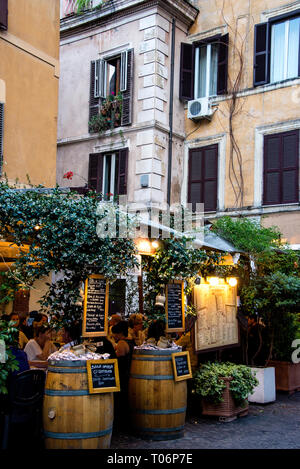 Trattoria a Trastevere, Roma, Italia. Foto Stock