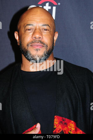 Hollywood, Stati Uniti d'America. Xvii Mar, 2019. HOLLYWOOD, CA - MARZO 17: Attore Rockmond Dunbar assiste Fox 9-1-1 a PaleyFest di Los Angeles 2019 il 17 marzo 2019 presso il Teatro Dolby in Hollywood, la California. Credito: Barry re/Alamy Live News Foto Stock