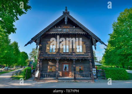 Holzhaus, Russische Kolonie Alexandrowka, Potsdam, Brandeburgo, Deutschland Foto Stock