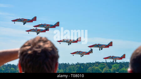 Kunstflugstaffel PATRULLA AGUILA, ILA 2018, Schoenefeld, Brandeburgo, Deutschland Foto Stock