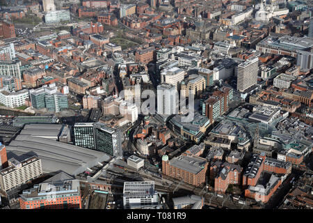 Vista aerea del centro cittadino di Leeds, West Yorkshire, Regno Unito Foto Stock