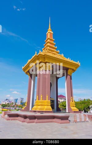 Statua di re Padre Norodom Sihanouk, Neak Banh Teuk Park, Phnom Penh, Cambogia, Asia Foto Stock