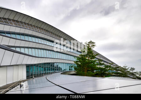 West Kowloon, Hong Kong / Cina - 12-24-2018: Architettura (esterno) - Hong Kong - Stazione ferroviaria di West Kowloon Foto Stock