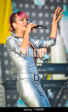 Lily Allen, V2014, Hylands Park, Chelmsford, Essex, Regno Unito - 17 ago 2014 Foto Stock