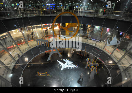 06.09.2014, Francoforte, Assia, Deutscland - Vista del foyer nella zona di transito dell'aeroporto di Francoforte. 0SL140906D001CAROEX.JPG [modello di rilascio: NO, PR Foto Stock