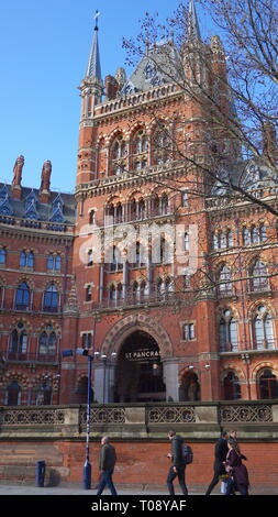 St pancreas stazione ferroviaria internazionale, Kings Cross, London, Regno Unito Foto Stock