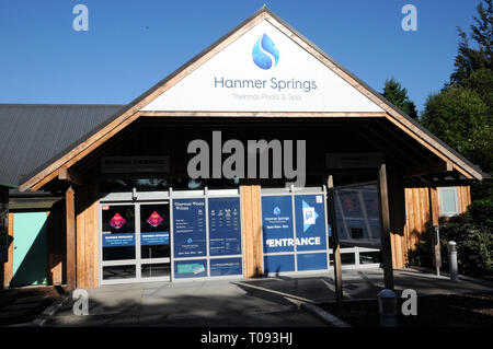 Ingresso Hanmer Springs piscine termali e spa. Hanmer Springs è una località di villeggiatura nella regione di Canterbury di nuovo Zealands Isola del Sud. Foto Stock