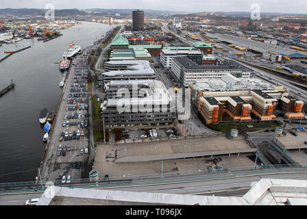 Hotel Ibis (buona mattina Hotels), Holmens Krog e DHL Centro di distribuzione, la Göta älv (Fiume dei Geati) visto dal lilla Bommen a Goteborg, Västra G Foto Stock