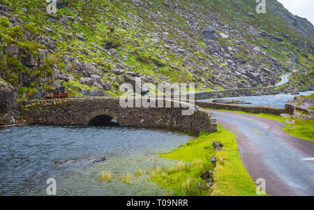 Guidare lungo il gap di Dunloe Foto Stock