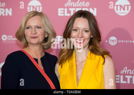 Da sinistra: Johanna GASTDORF, attrice, Lavinia WILSON, attrice, ritratto, portrÃ t, ritratto, ritagliato immagine singola, unico motivo, tappeto rosso, tappeto rosso mostra, Arrivo Arrivo, premiere "Altri genitori" il 14 marzo 2019 a Residenz-Kino a Colonia. | Utilizzo di tutto il mondo Foto Stock