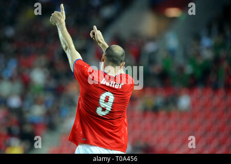 Praga, Repubblica Ceca. 27 Maggio, 2008. Jan KOLLER della Repubblica ceca festeggia dopo aver segnato il primo goal nel corso della Lituania durante il loro cordiale soccer match in Eden Stadium, a Praga il 27 maggio 2008./PSPA/Slavek Ruta Credito: Slavek Ruta/ZUMA filo/Alamy Live News Foto Stock