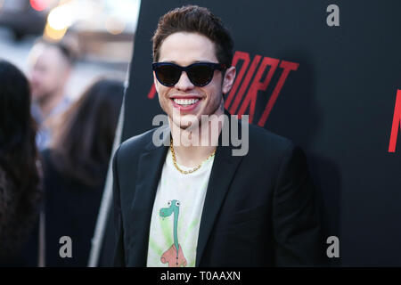 Hollywood, Stati Uniti. Xviii Mar, 2019. HOLLYWOOD, Los Angeles, CA, Stati Uniti d'America - 18 Marzo: il comico Pete Davidson arriva a Los Angeles prima di Netflix "sporco" tenutasi presso ArcLight cinema Hollywood di Marzo 18, 2019 a Hollywood e Los Angeles, California, Stati Uniti. (Foto di Xavier COLLIN/Image Press Agency) Credito: Image Press Agency/Alamy Live News Foto Stock