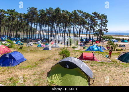 Campeggio in Playa de Rodas, Isole Cíes, Ria de Vigo, Spagna Foto Stock