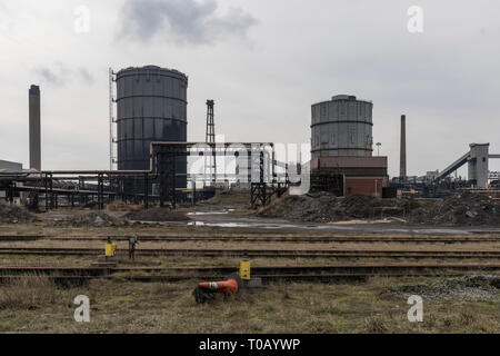 L'ex SSI / Corus / Tata British Steel altoforno a Redcar, Teesside, subendo lavori di demolizione Foto Stock