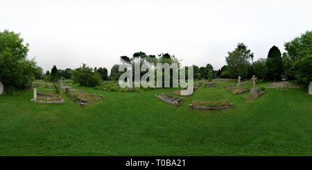 Visualizzazione panoramica a 360 gradi di Cimitero intorno a St Martin's Church, Ruislip