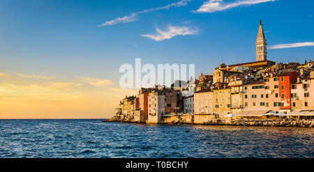 Skyline di Rovigno Croazia Foto Stock