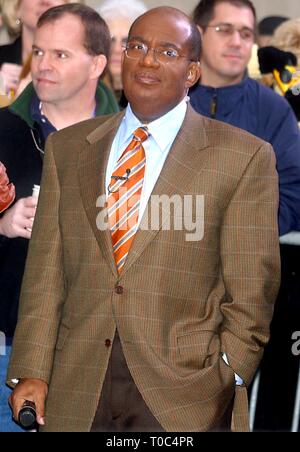 AL ROKER sul NBC "Mostra Oggi' AL ROCKEFELLER CENTER DI NEW YORK CITY ©2002 foto da John Barrett/il PHOTOlink /MediaPunch Foto Stock