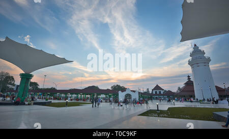 Grande Moschea di Banten Lama, Masjid Banten Lama, Indonesia, Tramonto Foto Stock