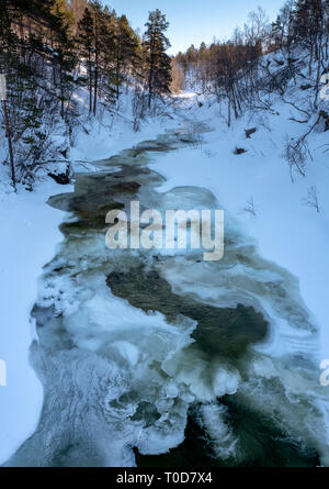 Frozen River in Norvegia Foto Stock