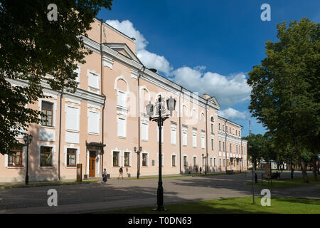 VELIKY Novgorod, Russia - Agosto 14, 2018: l'edificio del Novgorod Filarmonica regionale in Novgorod Cremlino su un giorno di estate Foto Stock