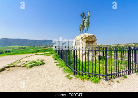 Kiryat Tivon, Israele - 13 Marzo 2019: la statua di Alexander Zaid - La Sentinella, sul vertice di Shekh Abrek hill, in Bet Shearim National Park, N Foto Stock