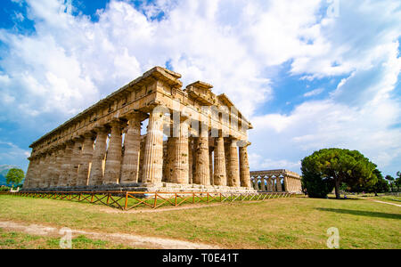 Paestum , il Tempio di Nettuno o Hera II. Italia Foto Stock