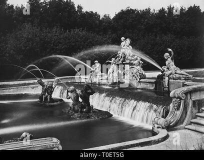 Fontana di Cerere, Palazzo Reale di Caserta, Caserta, Campania, Italia 1910 Foto Stock