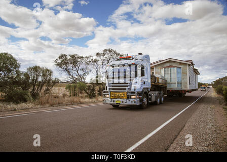 Australia paesaggi. Strade, deserto, prati, trasporti, paesaggi Foto Stock